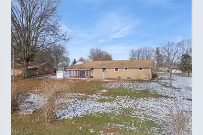 7680 Brookview Street, Louisville, OH 44641 - Photo 9