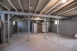 1063 Packard Dr, Akron, OH 44320 - Photo 35