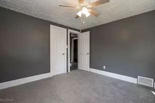 1063 Packard Dr, Akron, OH 44320 - Photo 27