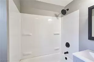 970 Hunt St, Akron, OH 44306 - Photo 23