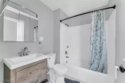 2017 Goodnor Road, Cleveland Heights, OH 44118 - Photo 13