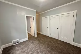 810 Thayer St, Akron, OH 44310 - Photo 3