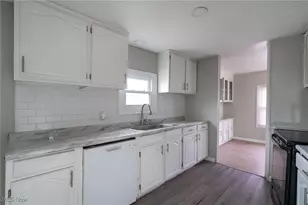 476 Stallion Ct, LaGrange, OH 44050 - Photo 5