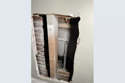 10212 Kinsman Road, Loveland, OH 44104 - Photo 11