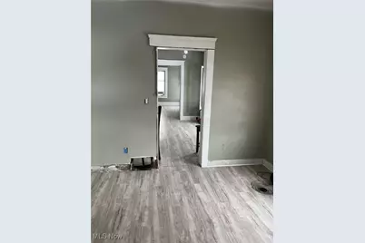 10212 Kinsman Road, Loveland, OH 44104 - Photo 9