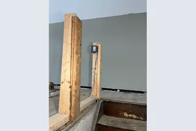 10212 Kinsman Road, Loveland, OH 44104 - Photo 17