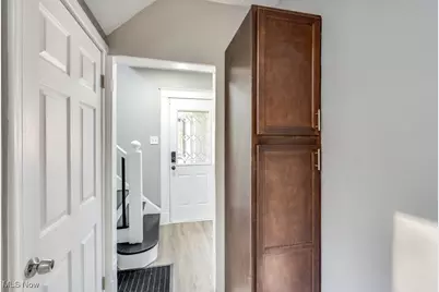 561 Melrose Street, Akron, OH 44305 - Photo 17