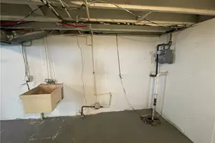 944 Baughman St, Akron, OH 44320 - Photo 23