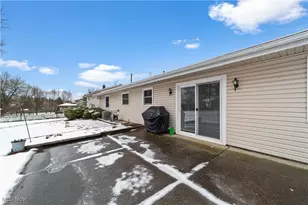 615 Jeanette St, Brunswick Hills, OH 44212 - Photo 29