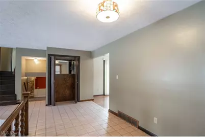 994 Sunset View Boulevard, Tallmadge, OH 44278 - Photo 9