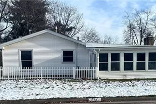 727 Circle Hill Rd SE, North Canton, OH 44720 - Photo 1