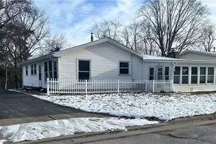 727 Circle Hill Rd SE, North Canton, OH 44720 - Photo 3