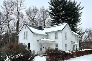 438 N 10th St, Coshocton, OH 43812 - Photo 11