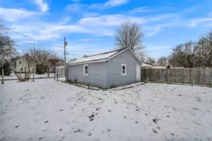 412 Jefferson St, Elyria, OH 44035 - Photo 41