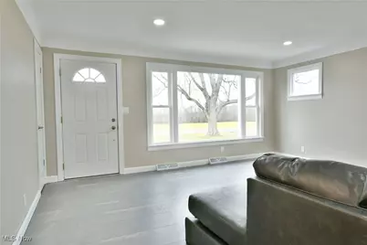 9190 Warren Painsville Road, South Bloomfield, OH 44450 - Photo 5