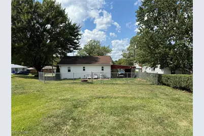 106 N Surry Road, East Liverpool, OH 43920 - Photo 3