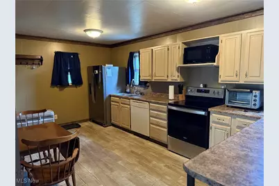 106 N Surry Road, East Liverpool, OH 43920 - Photo 7