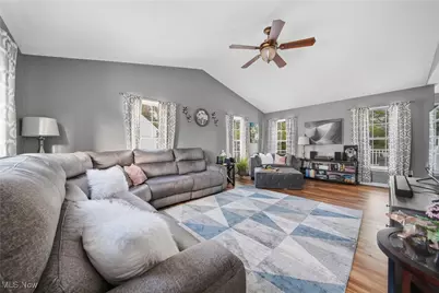 1906 Northgate Circle, Akron, OH 44320 - Photo 5