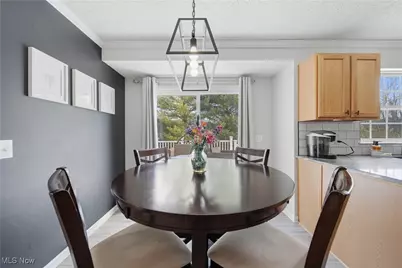 1906 Northgate Circle, Akron, OH 44320 - Photo 9