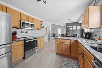 1906 Northgate Circle, Akron, OH 44320 - Photo 13