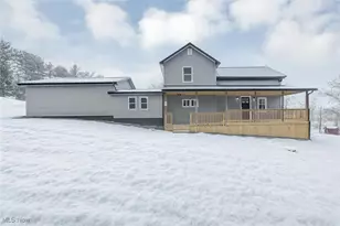 35 W 5th St, Dresden, OH 43821 - Photo 1