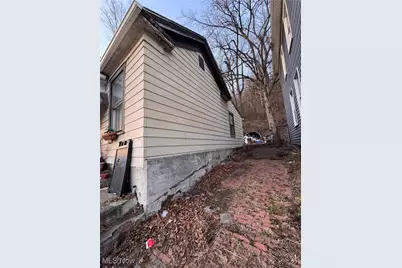 836 Main Street, Bridgeport, OH 43912 - Photo 15