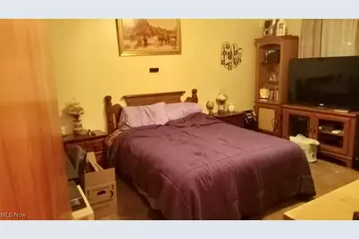 836 Main Street, Bridgeport, OH 43912 - Photo 15