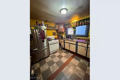 836 Main Street, Bridgeport, OH 43912 - Photo 7