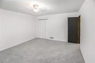 151 Granada Cir, Parkersburg, WV 26104 - Photo 13
