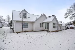 437 E Reserve Dr, Cuyahoga Falls, OH 44223 - Photo 37