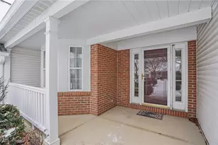 437 E Reserve Dr, Cuyahoga Falls, OH 44223 - Photo 3