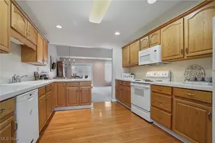 437 E Reserve Dr, Cuyahoga Falls, OH 44223 - Photo 15