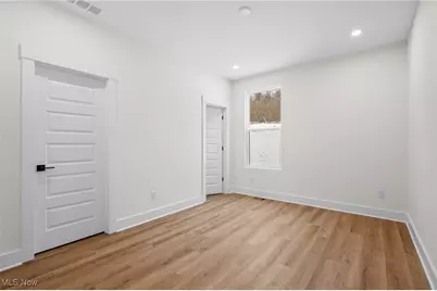 779 Center Road, Hinckley, OH 44233 - Photo 25