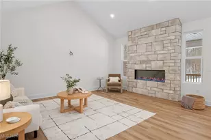 779 Center Rd, Hinckley, OH 44233 - Photo 9