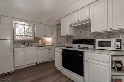 1589 Lee Terrace #F7, Wickliffe, OH 44092 - Photo 15