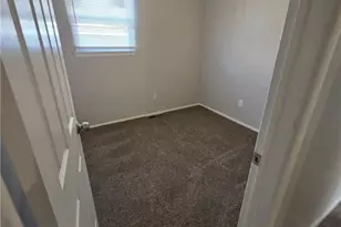 16610 Priebe Ave, Loveland, OH 44128 - Photo 9