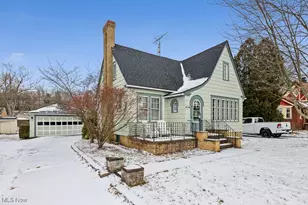 576 W Ohio Ave, Sebring, OH 44672 - Photo 3