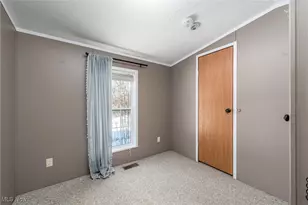 237 Amherst Mobile Home, Amherst, OH 44001 - Photo 19