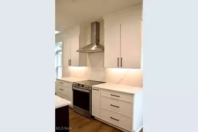 103 Town Centre Drive, Grandview Heights, OH 44147 - Photo 9