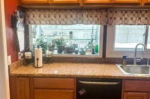 112 Stratford Rd, Painesville Twp, OH 44077 - Photo 5