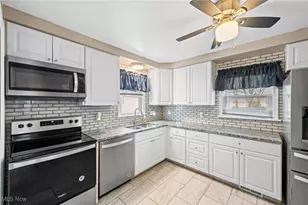 625 Pendley Rd, Willowick, OH 44095 - Photo 7