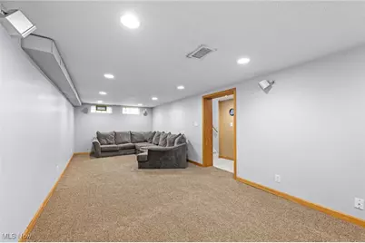 625 Pendley Road, Willowick, OH 44095 - Photo 23