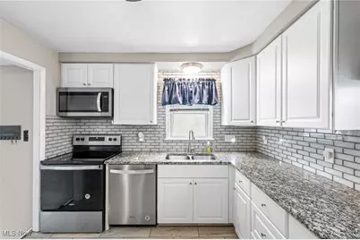 625 Pendley Road, Willowick, OH 44095 - Photo 9