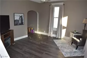 613 E Main St, Barnesville, OH 43713 - Photo 7