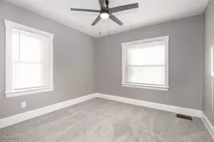 1045 Carlyon Rd, East Cleveland, OH 44112 - Photo 15