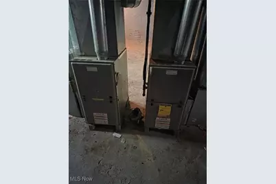 1045 Carlyon Road, East Cleveland, OH 44112 - Photo 23