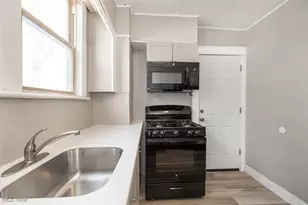 1045 Carlyon Rd, East Cleveland, OH 44112 - Photo 13