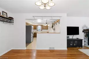 17796 Kenston Lake Dr, Chagrin Falls, OH 44023 - Photo 7