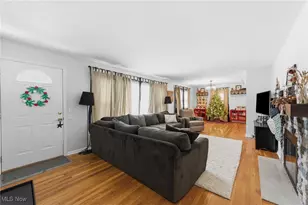 17796 Kenston Lake Dr, Chagrin Falls, OH 44023 - Photo 3