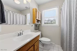 17796 Kenston Lake Dr, Chagrin Falls, OH 44023 - Photo 13